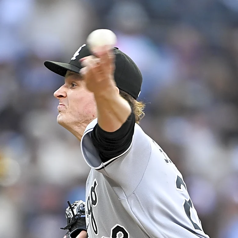 White Sox, Schultz win a laffer over Padres, 8-2