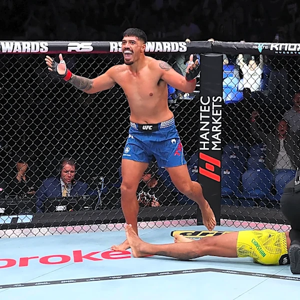 Highlights! Junior Tafa delivers vicious elbow knockout over former Contender Series standout | UFC Perth