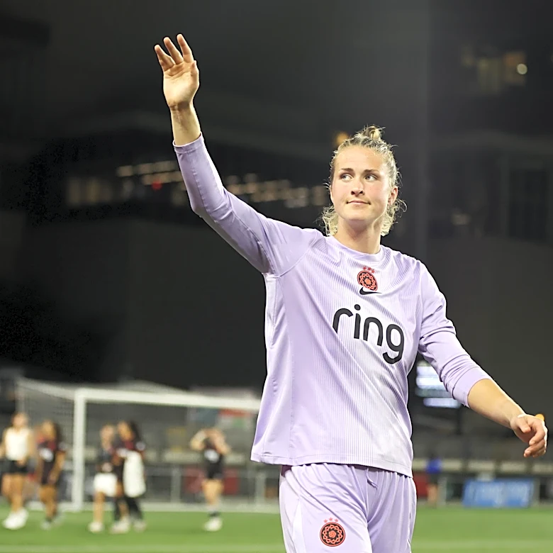 Bella Bixby signs one-year extension with Portland Thorns