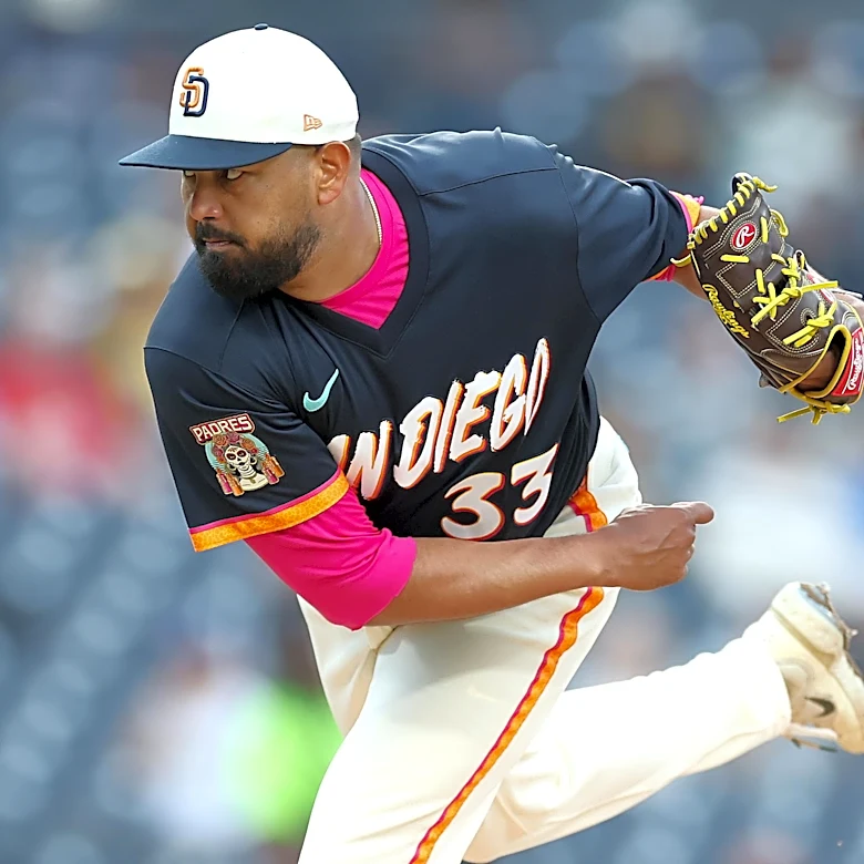 German Márquez falls apart, bats stay quiet as Padres lose three straight for first time in 2026