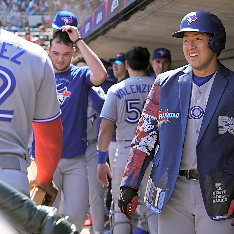 Blue Jays 11, Twins 4: Naught 4 Nothing