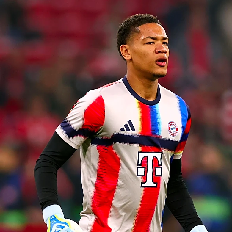 Bayern Munich eager to extend star youth goalkeeper Leonard Prescott’s expiring contract