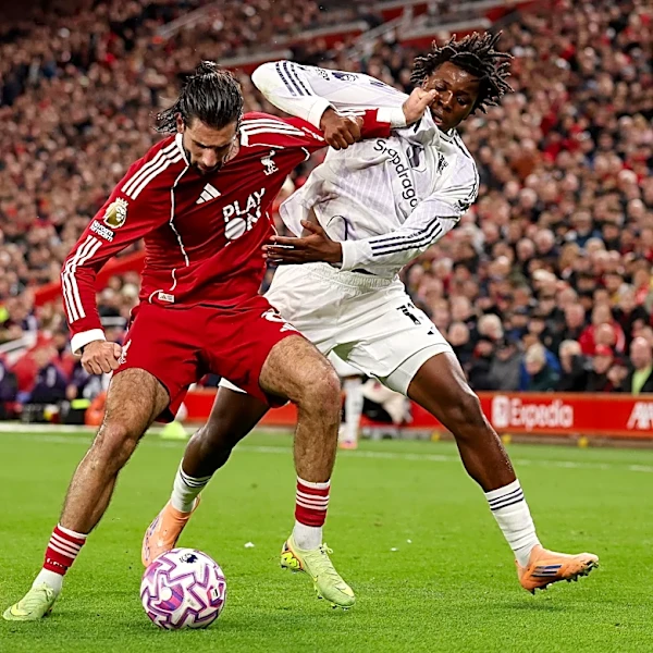 Manchester United vs. Liverpool: Premier League 2025-26 Live Coverage & How to Watch