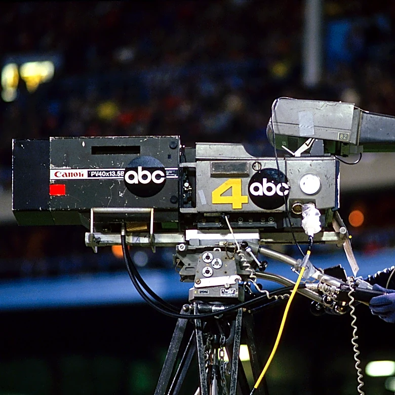 Sunday Dawg Chow (5/3): What are you watching today?