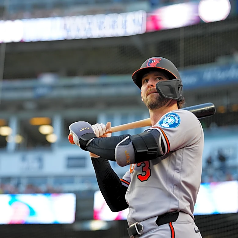Reactions to the Yankees’ AL East foes’ first month of play