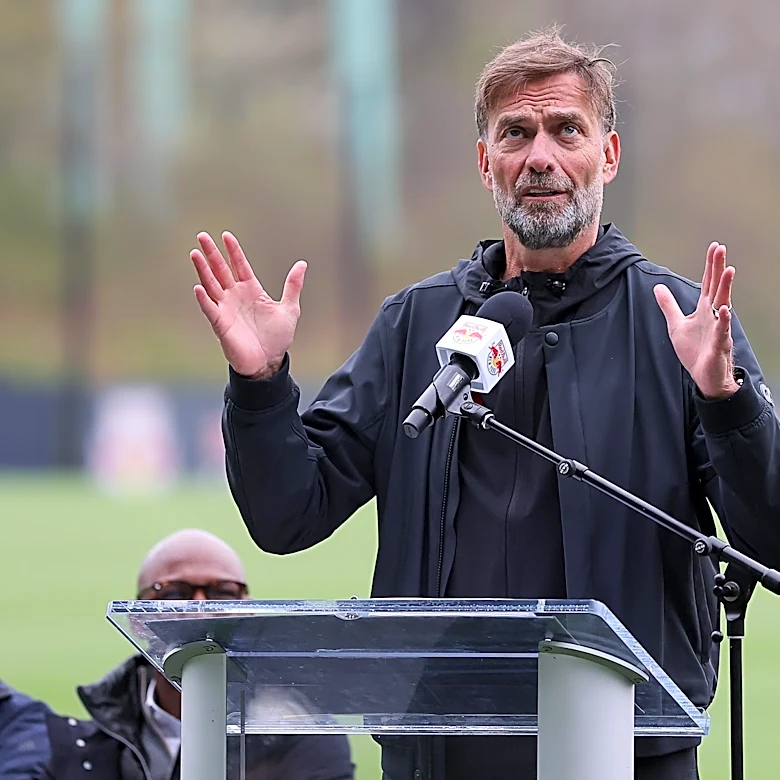 Former Bayern Munich CEO Oliver Kahn thinks Jürgen Klopp should eschew Real Madrid job