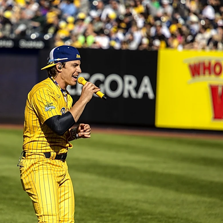 Yankees Social Media Spotlight: Banana Ball, featuring Tino Martinez