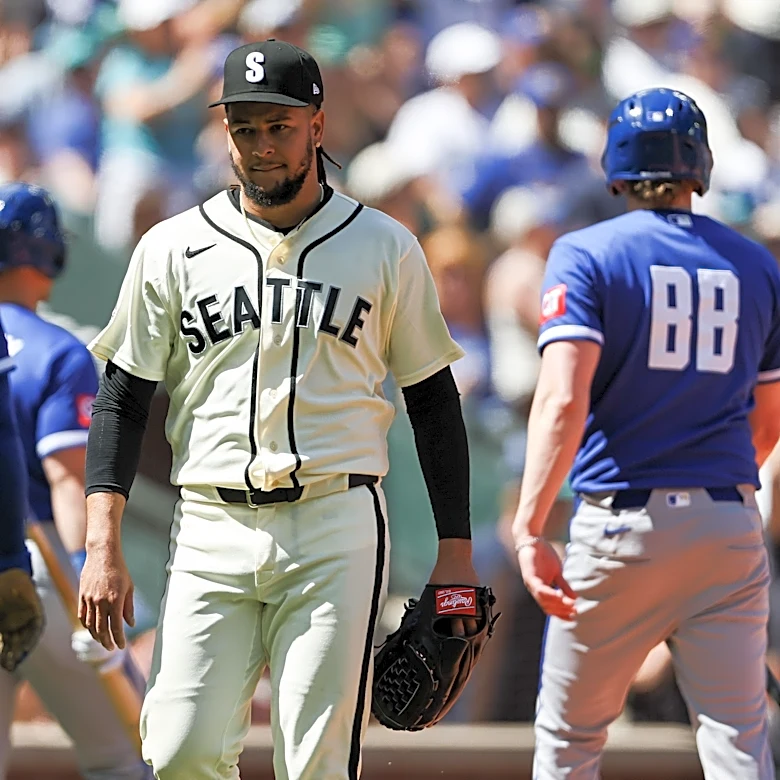 Mariners show Randy Johnson what he missed in 28 years away, get swept in snoozer