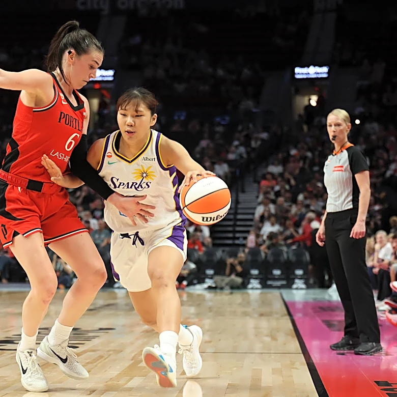 Carleton meets with Portland media