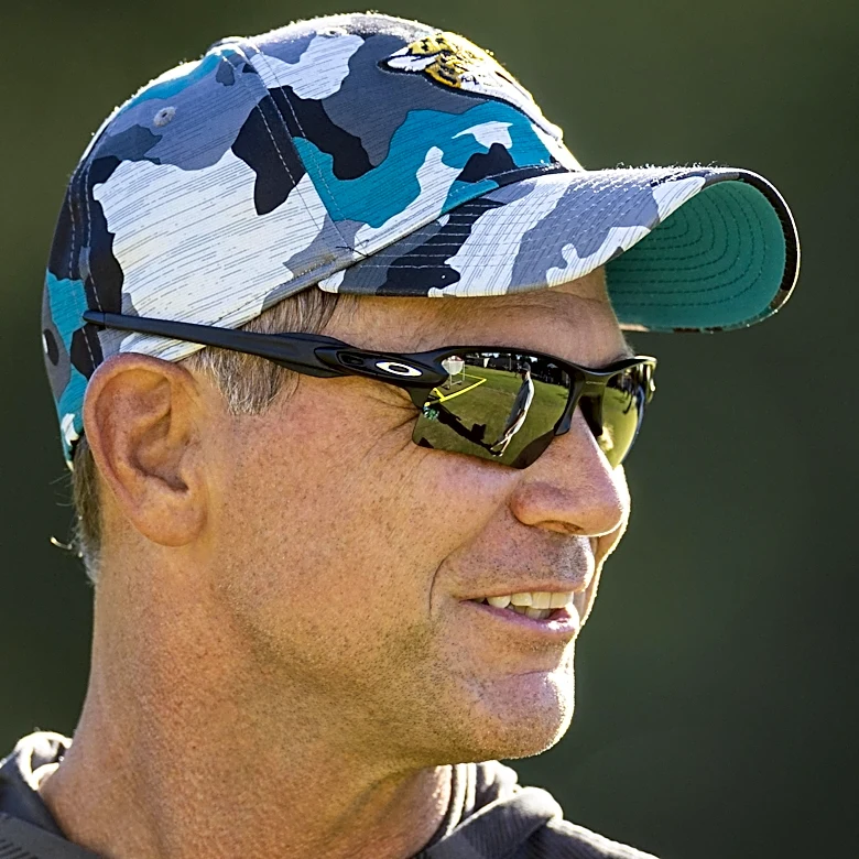 Daily Dawg Chow (5/4): The Browns are hiring who? And, Thank You EZ Weav