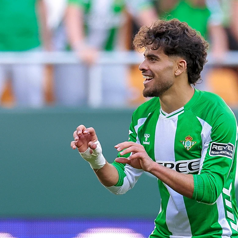 Ez Abde posting career-best numbers at Real Betis amid talk of Barcelona return