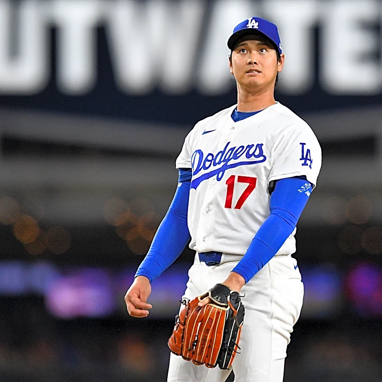 Shohei Ohtani wins NL pitcher of month for April