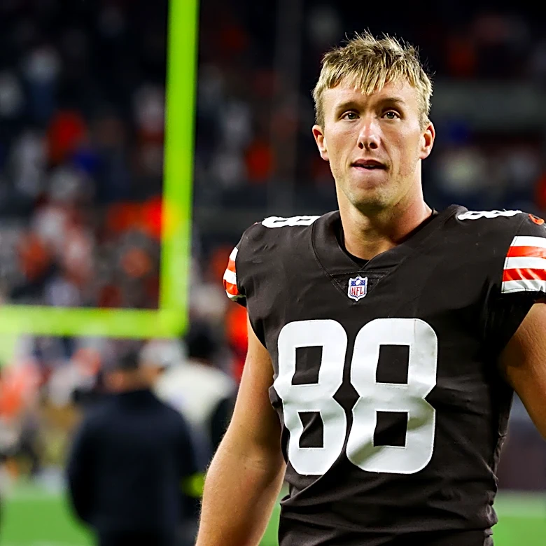 How much it cost the Seahawks to sign former Browns tight end Harrison Bryant