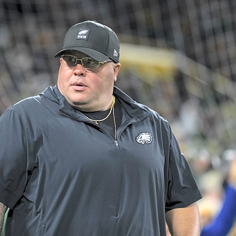 Eagles reportedly sign Big Dom and assistant GM to contract extensions