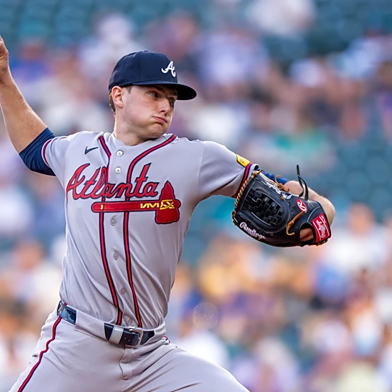 Braves hit four homers but drop series opener in Seattle, 5-4