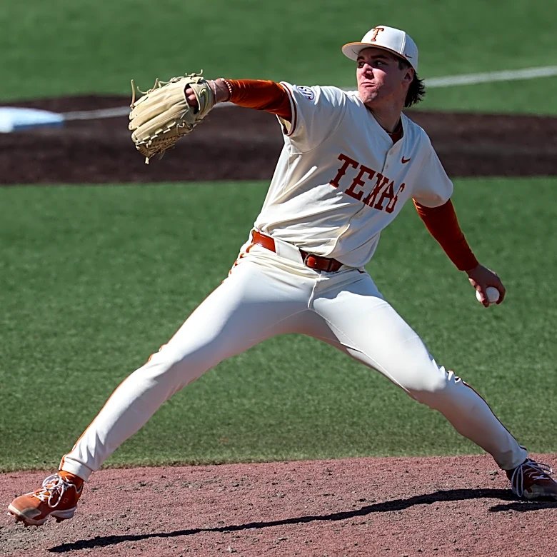 Longhorns Daily News: Texas baseball’s Dylan Volantis named SEC’s Co-Pitcher of the Week