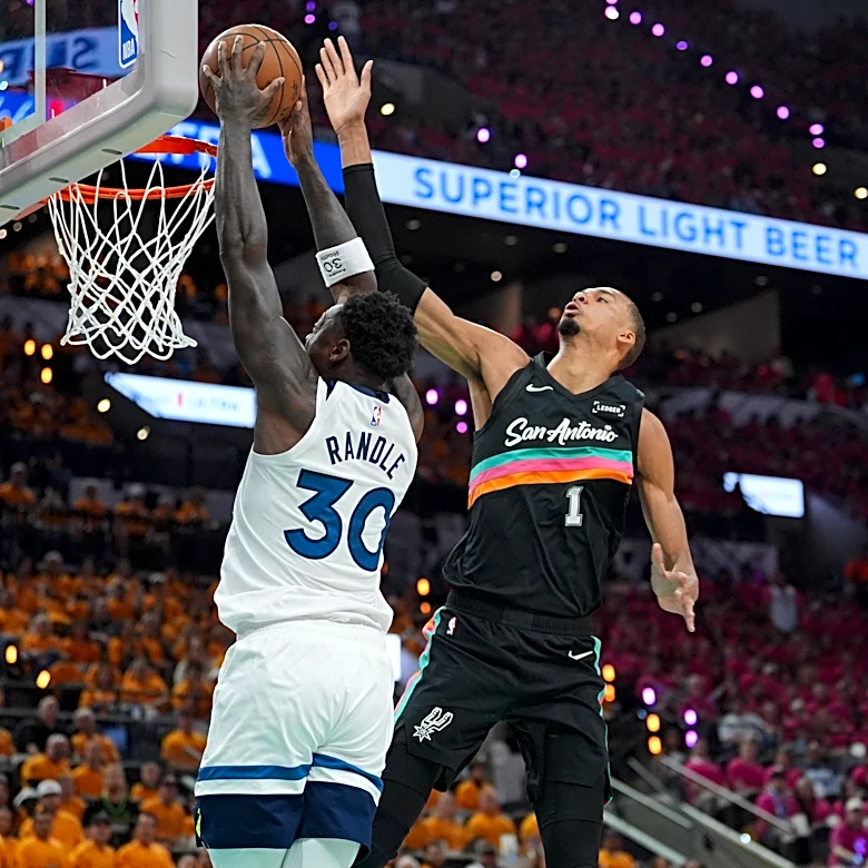 Box Grades: Wemby shatters block records, but Spurs can’t complete 4th quarter comeback