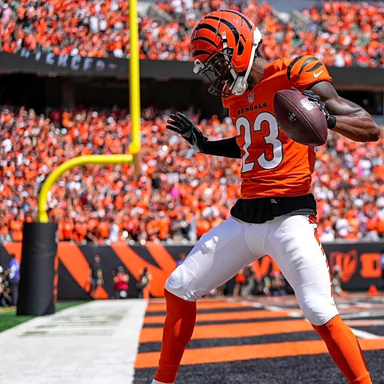 Dax Hill wants to stay at outside cornerback