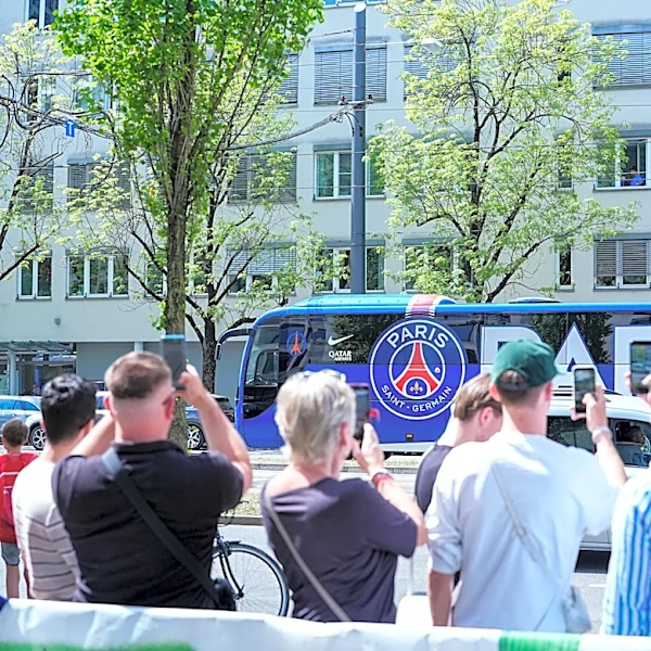 Incident on metro results in smoky exit for Paris Saint-Germain fans ahead of Champions League battle