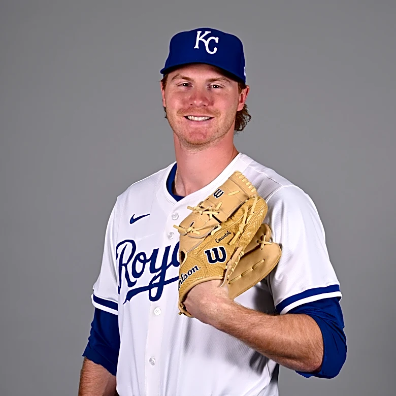 Royals call up Eric Cerantola