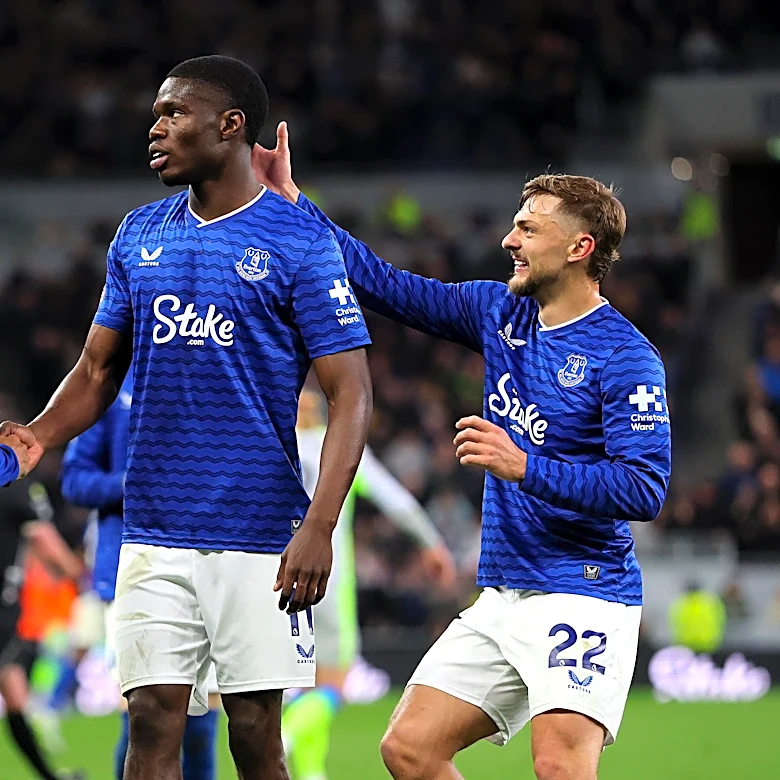 Everton must build their attack around Barry