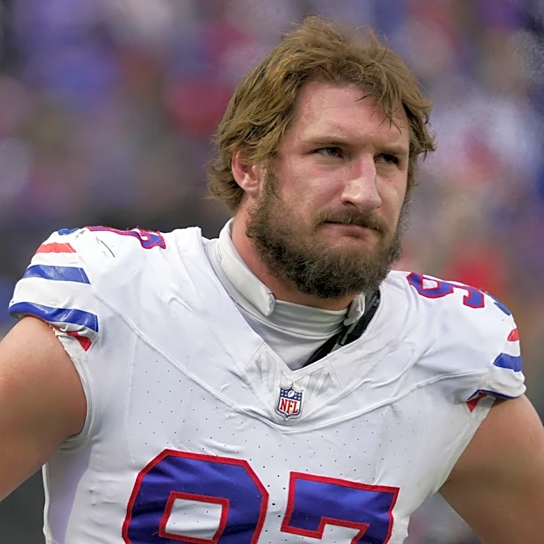 Should the Tennessee Titans sign another pass rusher?