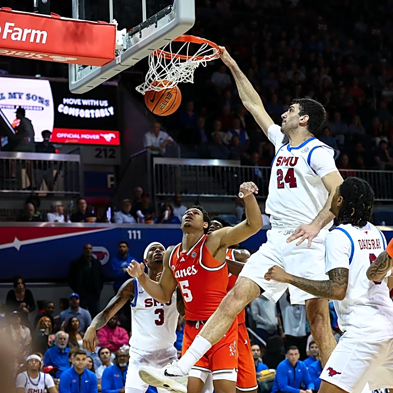 Indiana’s Darian DeVries excited for Samet Yigitoglu: ‘He’s a big, big guy”