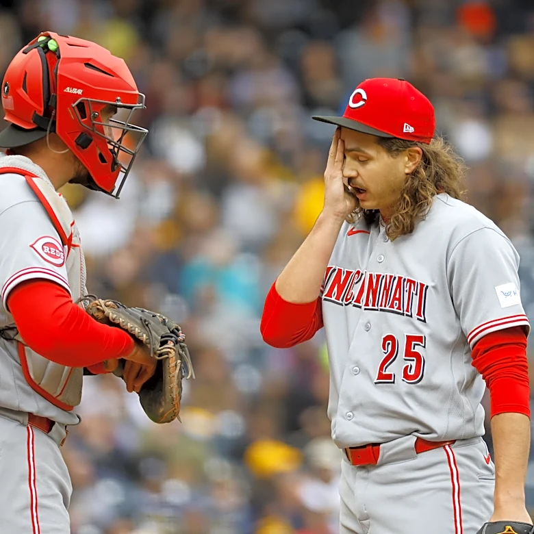Cincinnati Reds starter Rhett Lowder exits game early with apparent injury