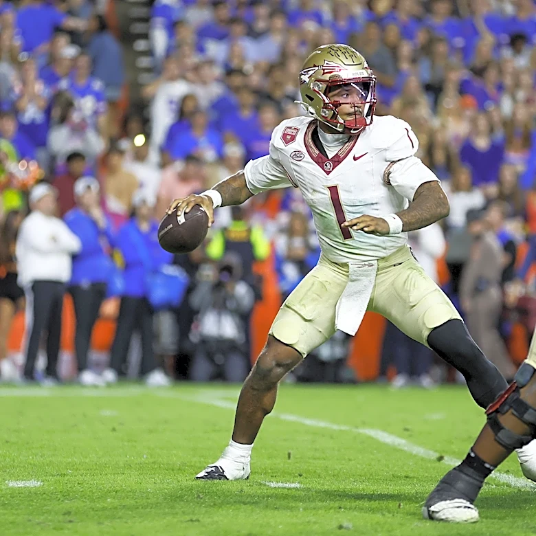 Former college quarterback tries out for Miami Dolphins at wide receiver