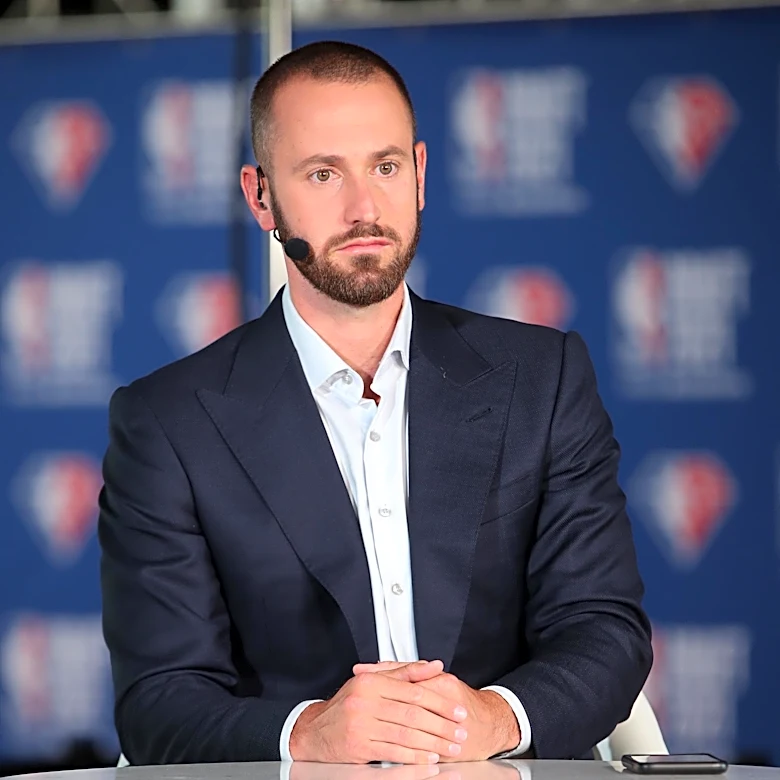 Dallas Mavericks Hire Mike Schmitz Away from Trail Blazers
