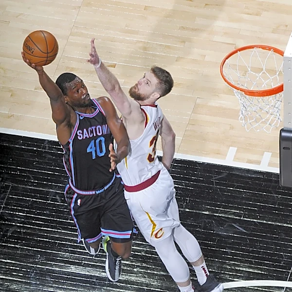 Reporting links Phoenix Suns to Harrison Barnes and Dean Wade