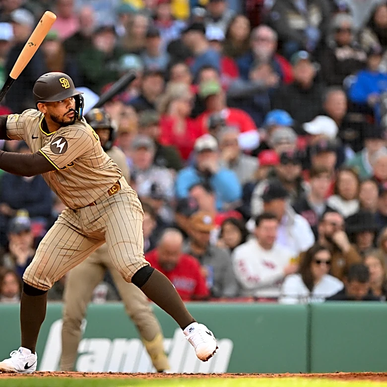 Luis Campusano placed on IL with broken toe