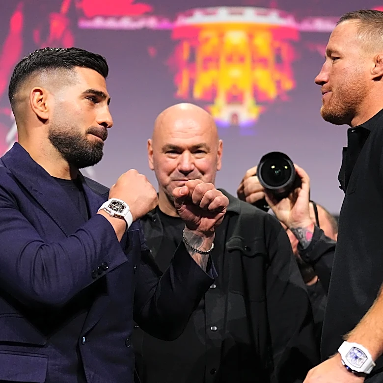 Video: UFC White House press conference staredowns