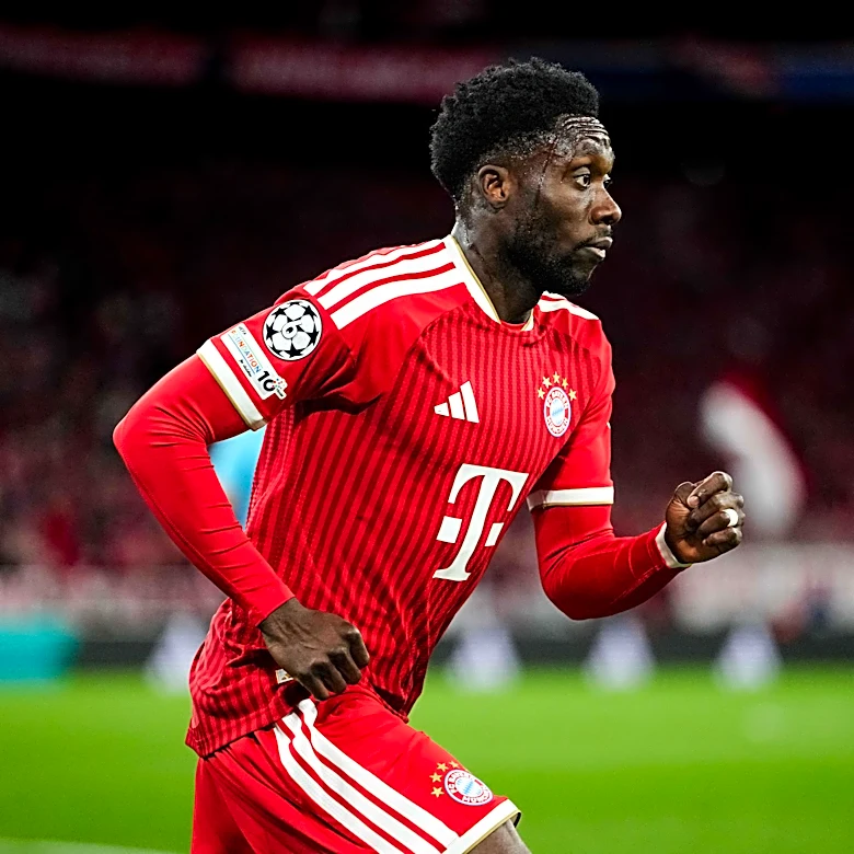 Vincent Kompany provides an update on injured Bayern Munich star Alphonso Davies