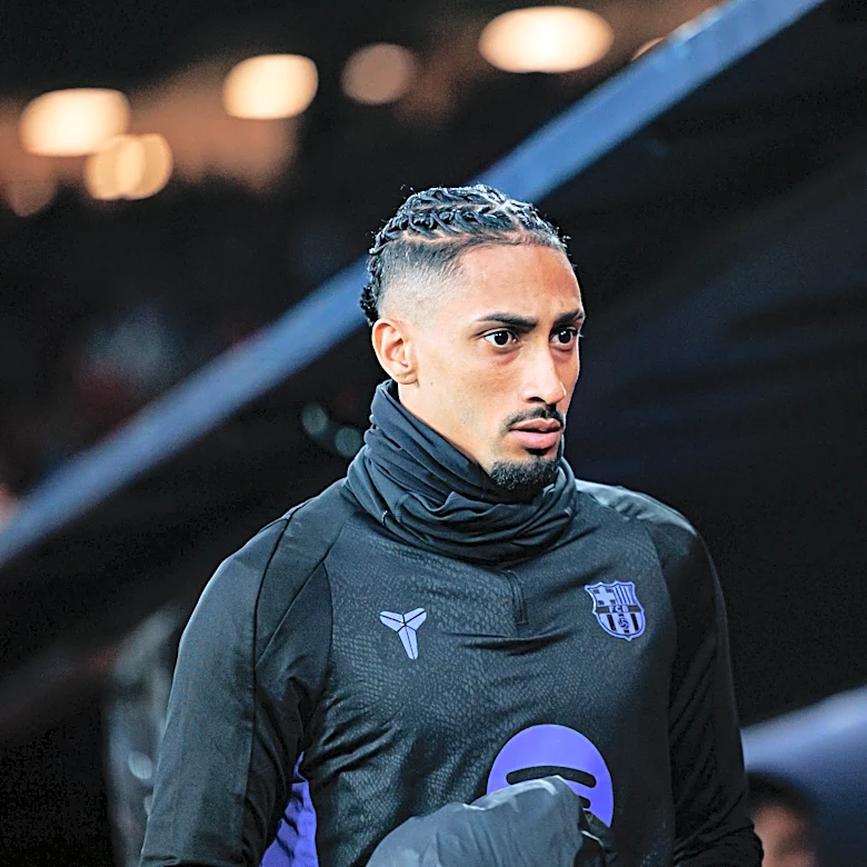 ‘If the club wants to talk to me’ – Raphinha opens up on Barcelona future