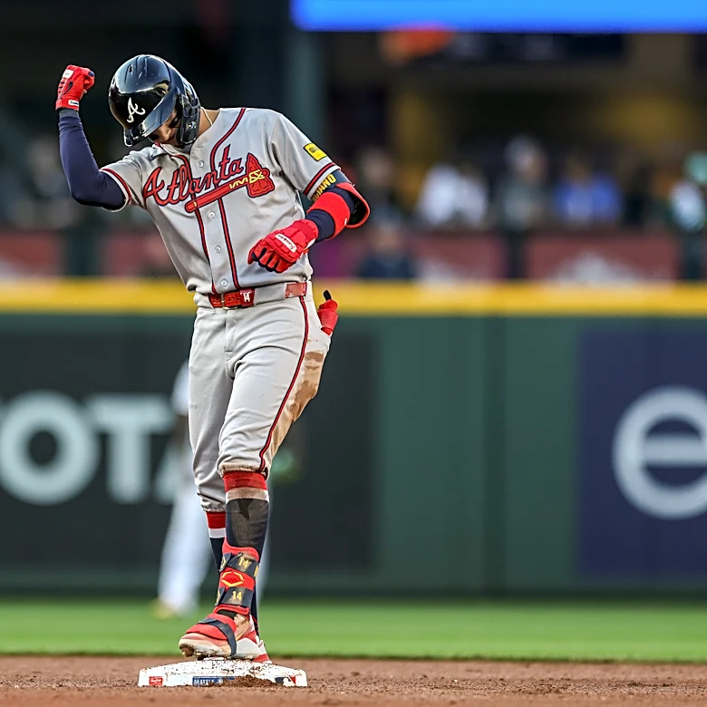 Mauricio Dubon leads off, manning left field as Braves look to even series