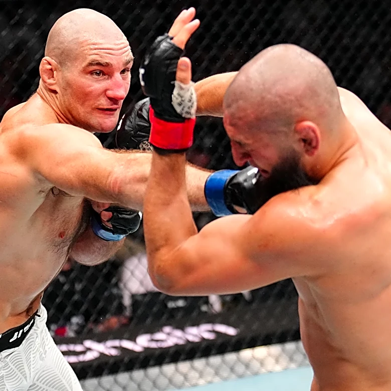Sean Strickland stuns Khamzat Chimaev with split decision victory to reclaim title in UFC 328 main event