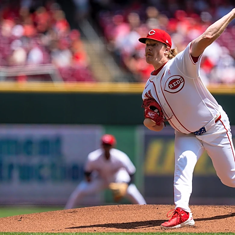 Reds shrug off last week’s troubles, down Astros to win series