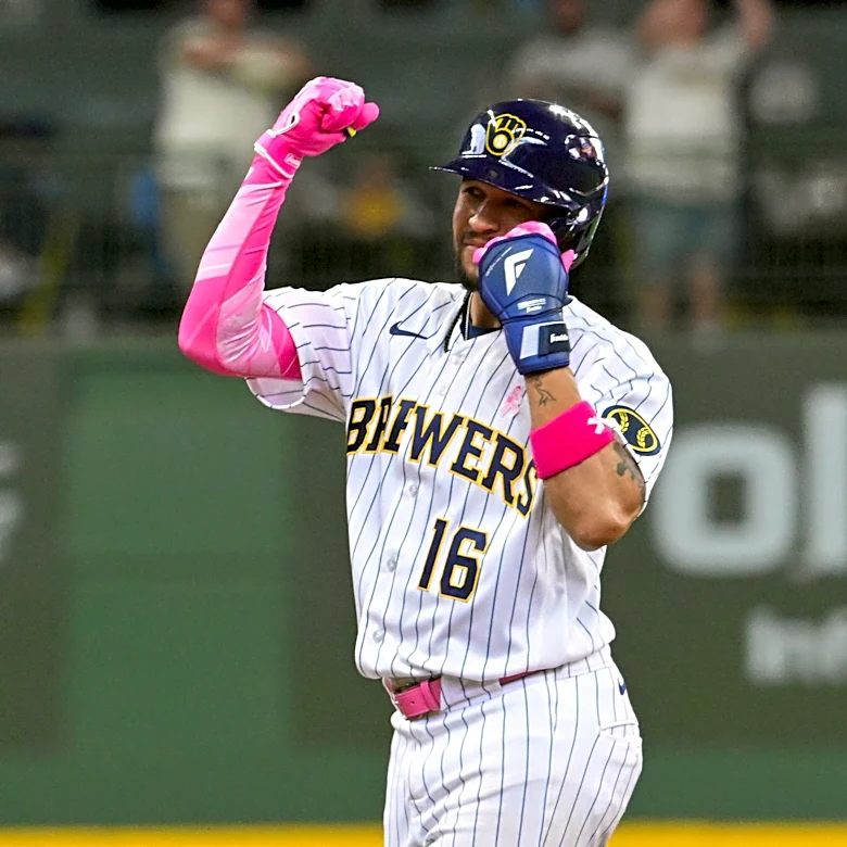 Turang walk-off homer gives Brewers 4-3 victory, caps sweep of Yankees