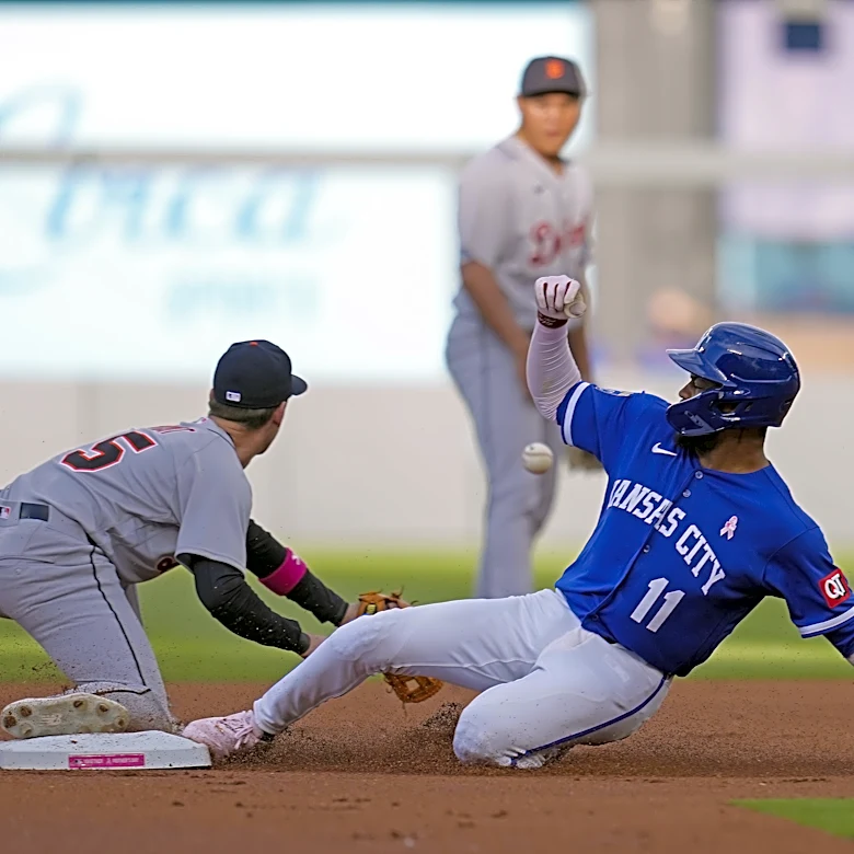 Royals drop finale 6-3 to Detroit