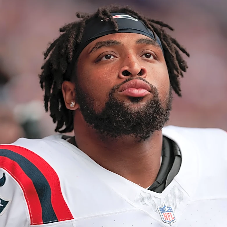 Falcons sign OL Layden Robinson
