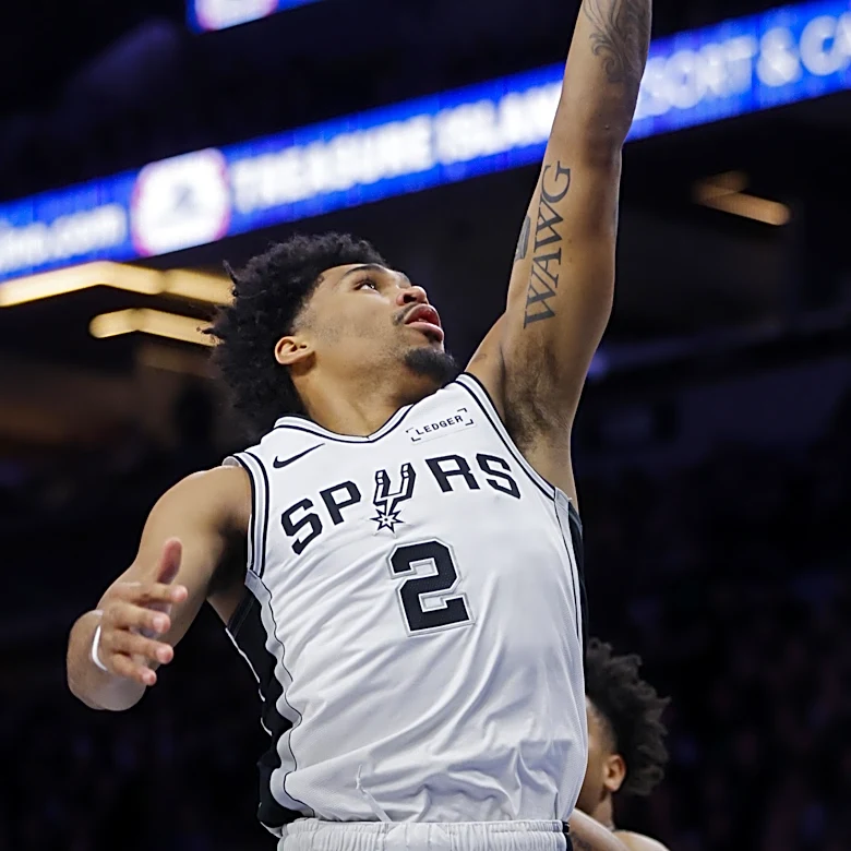 Box Grades: Scrappy Spurs fall just short in frustrating loss