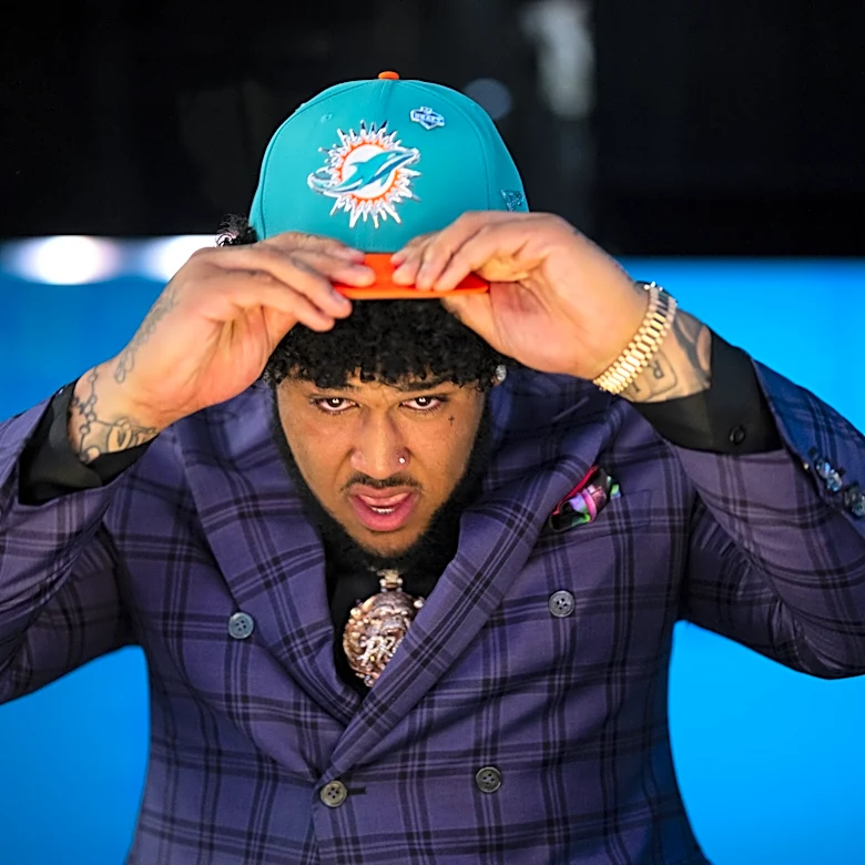 Kadyn Proctor not sweating position change for Miami Dolphins