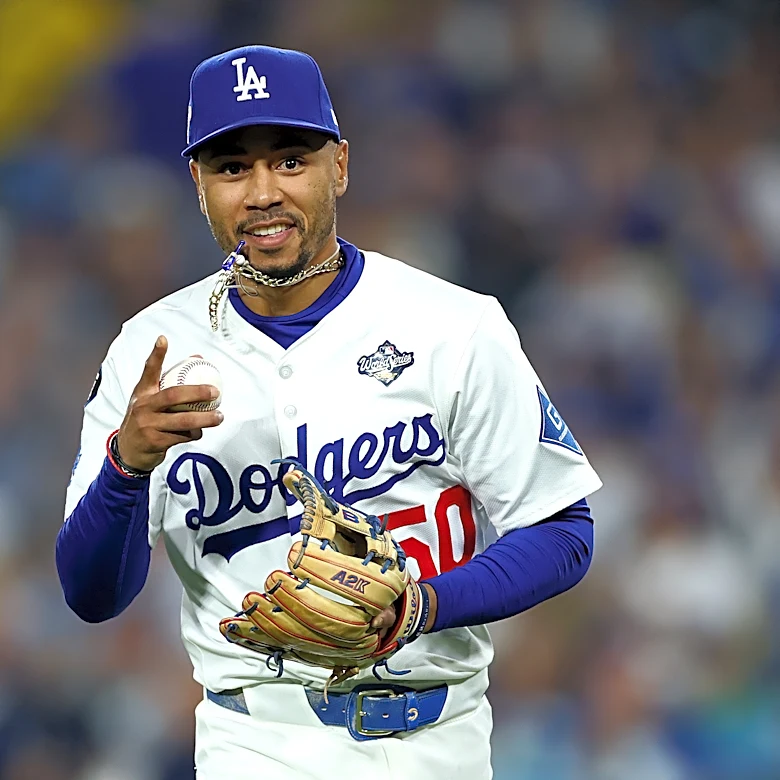 Mookie Betts returns to lineup as Dodgers host Giants
