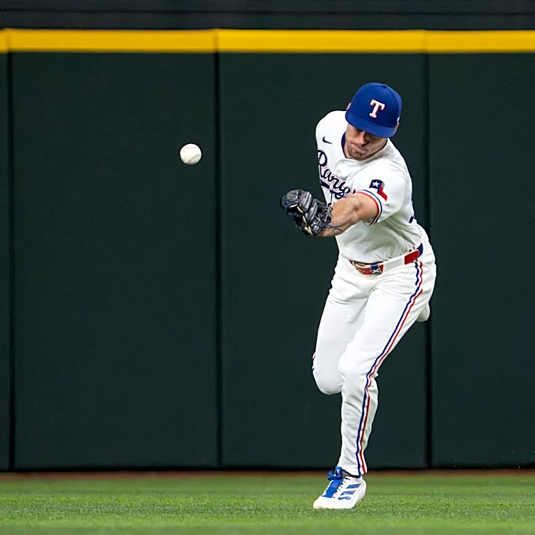 19-22 – Rangers silenced by Diamondbacks 1-0