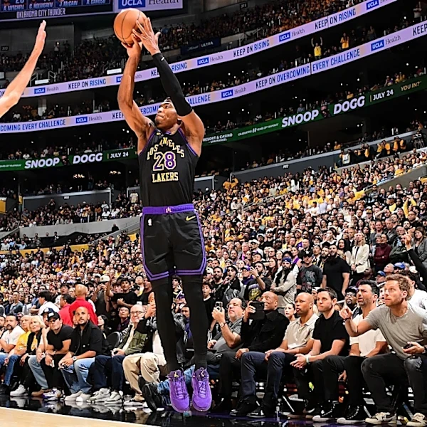 Lakers go down with a fight against Thunder in Game 4