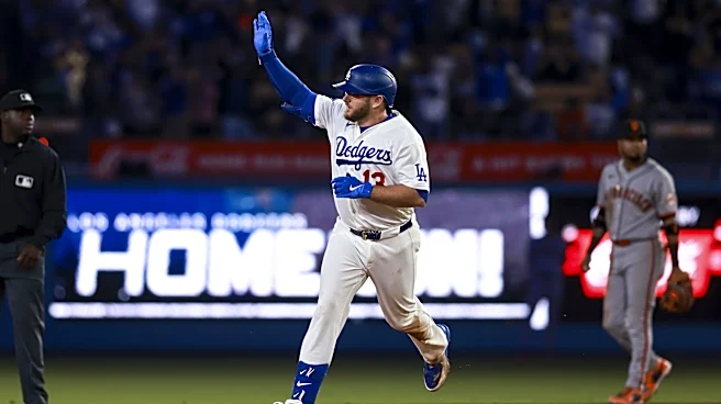 Max Muncy hit another home run against the Giants