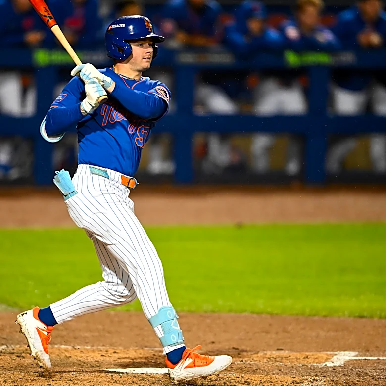 Mets officially promote A.J. Ewing, DFA Andy Ibáñez