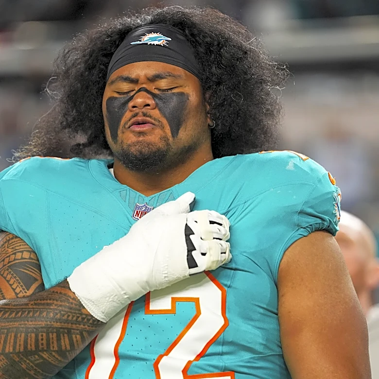 Jonah Savaiinaea has opportunity to earn starting job at new spot