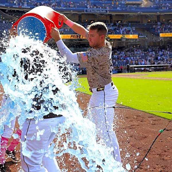 Padres offense continues to struggle; first in NL West